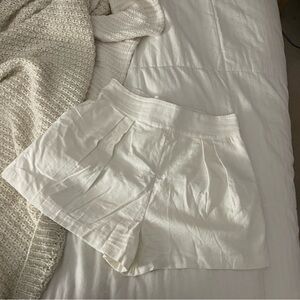 Abercrombie & Fitch white High Waist Shorts